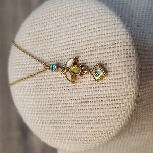 🦋 NWT NECKLACE & BRACELET SET